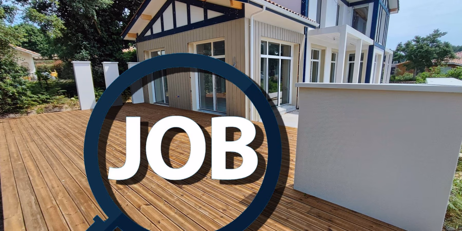 Offre d’emploi chez Landes Habitat, loupe avec le mot job devant une maison