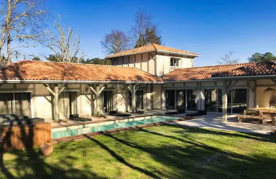 Villa en « U » Piscine & Patio
